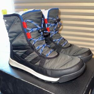 Sorel Whitney II Lace Up Youth Snowboots size 6